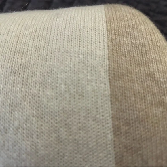 New Condition Note di Anita Turtleneck, Poncho Cream and Tan Knit Wool Blend - Picture 13 of 13